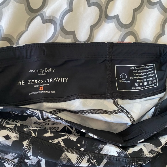 Zero Gravity Leggings - Picture 9 of 10